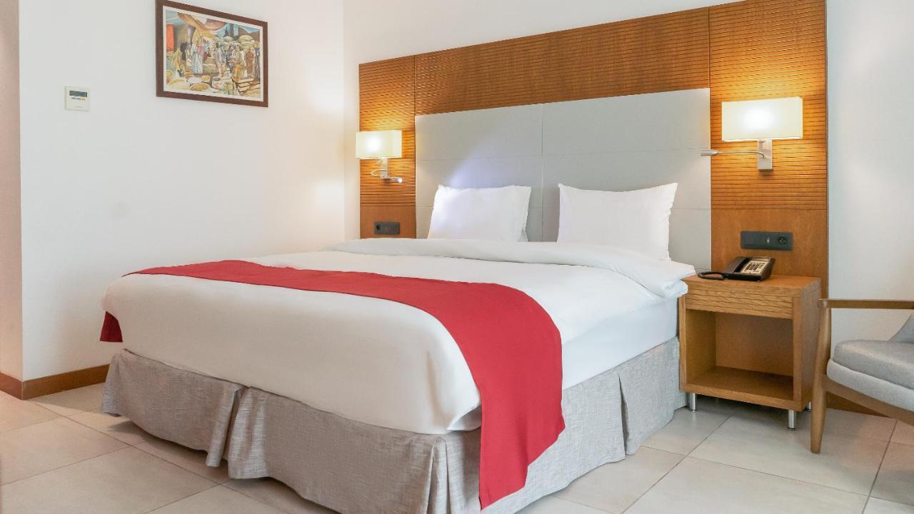 Star Land Hotel Bastos Yaoundé Esterno foto