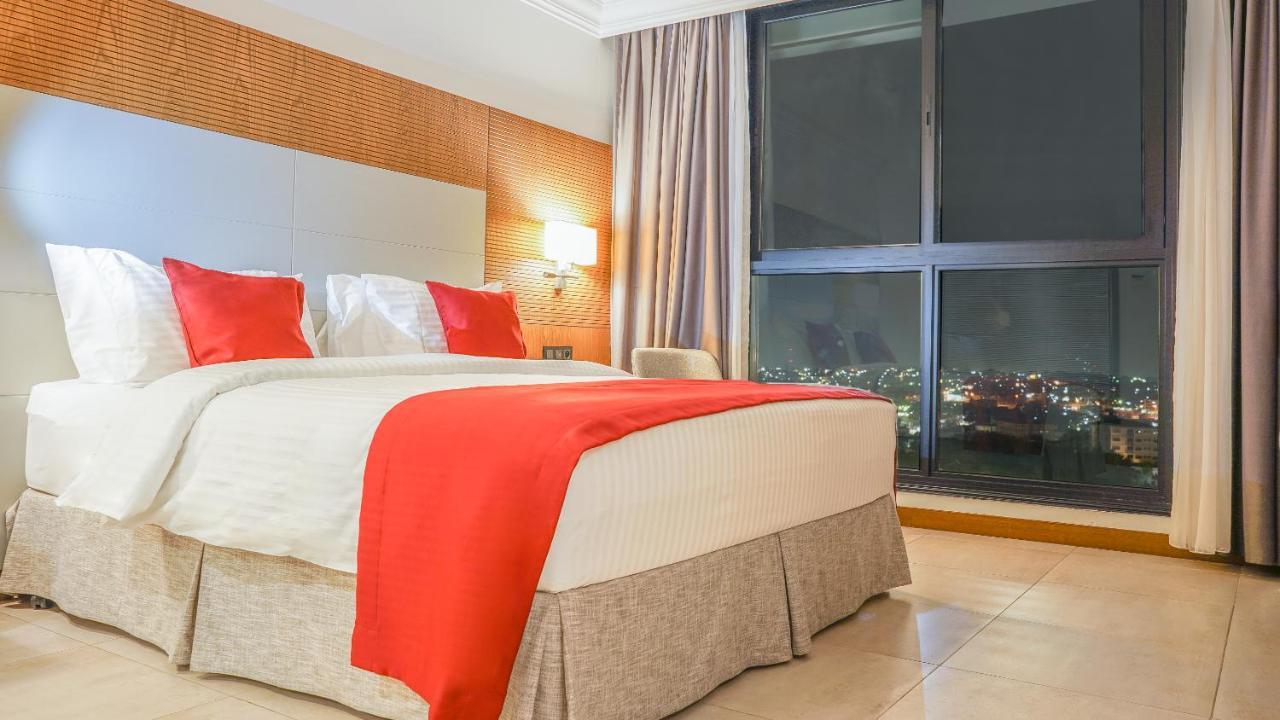 Star Land Hotel Bastos Yaoundé Esterno foto